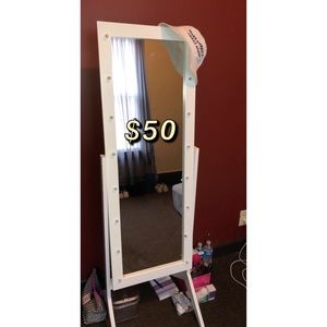 White light up body mirror